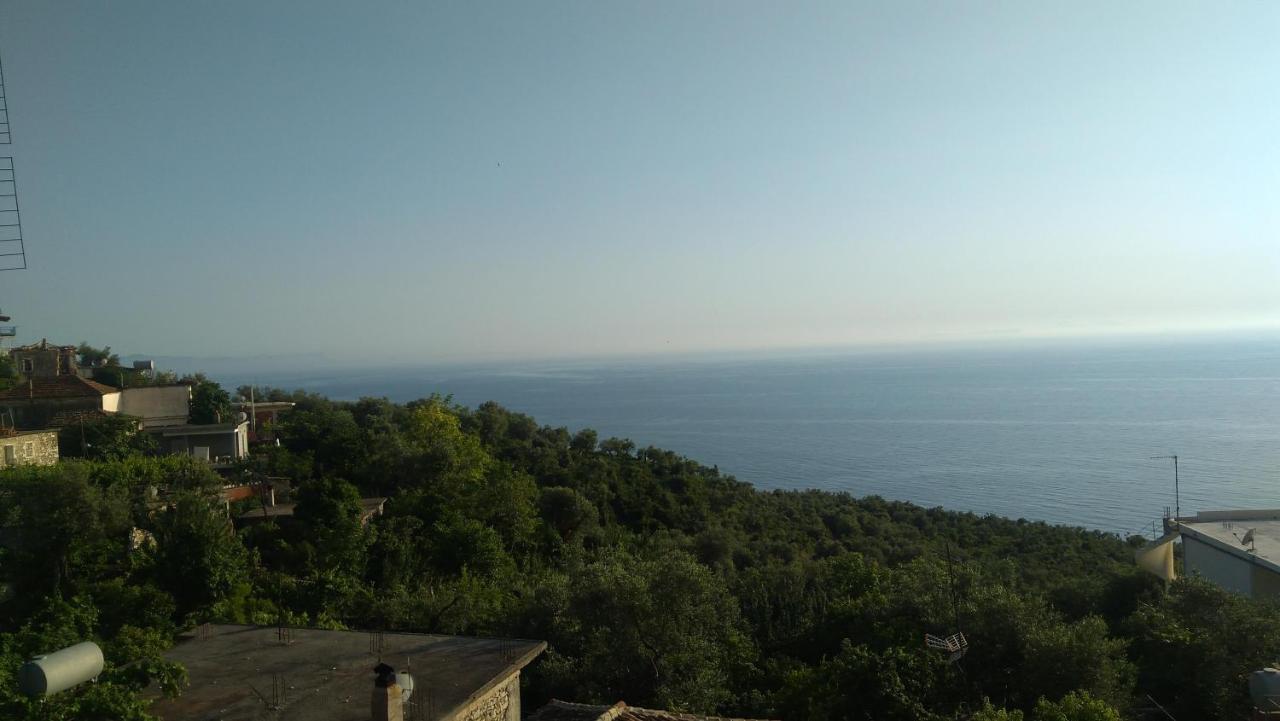 Villa Family Bitri Piqeras Exterior photo